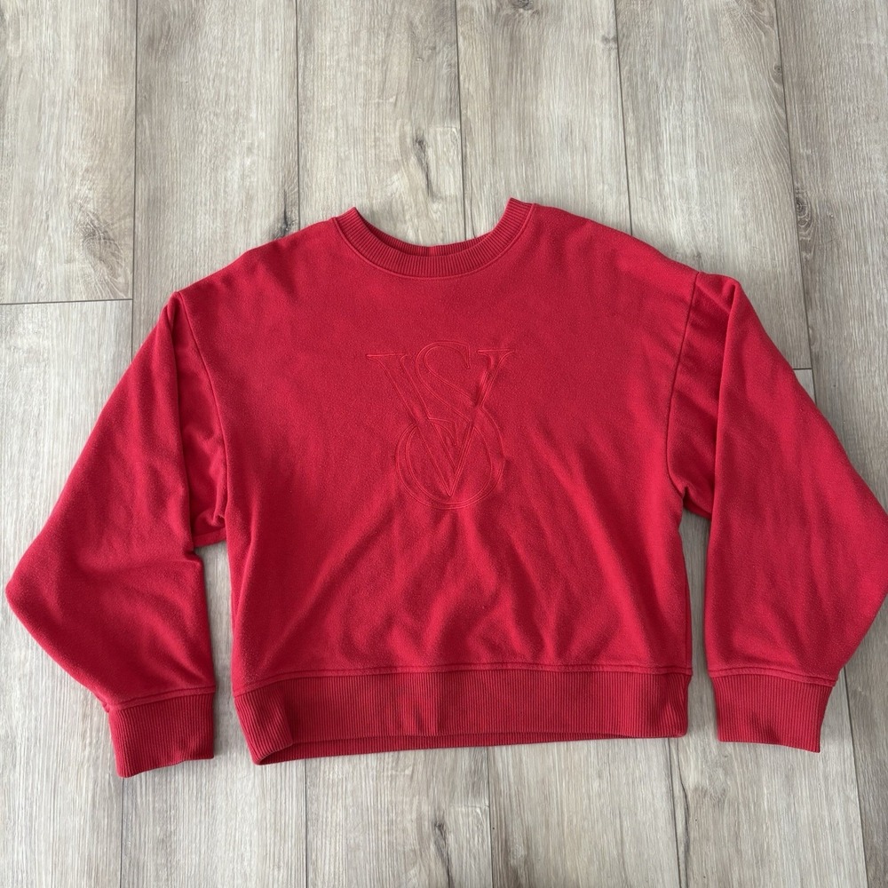 Victoria Secret On Point Women's Red Emblem Crewneck Sweater Logo Size Medium